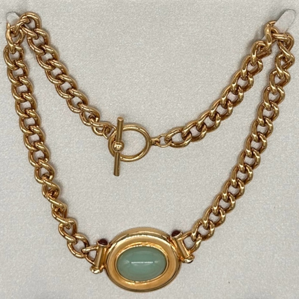 Vintage Elizabeth Taylor Avon Gold Faux Jade Cabochon Collar Necklace Jewelry - Picture 2 of 11